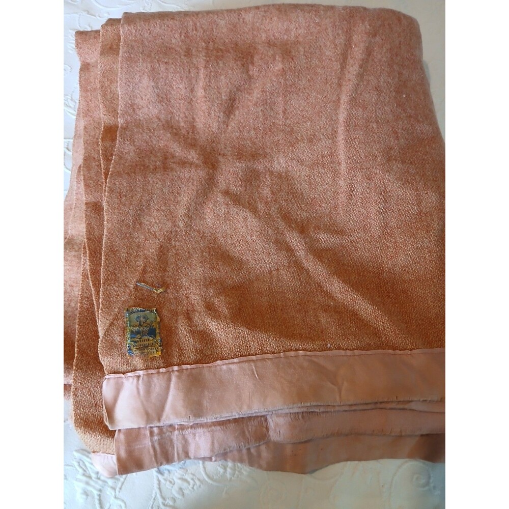 Vintage Kenwood Cralo Ram Crest 100% Wool Blanket Rose Pink 67 x 76